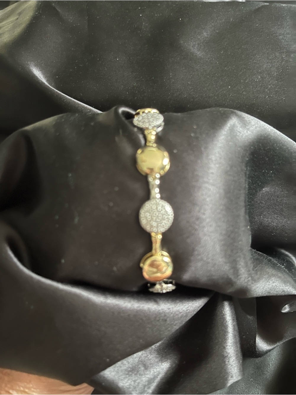 14K Gold Filled Disc Bracelet- 7.25 Inch - 18.12g